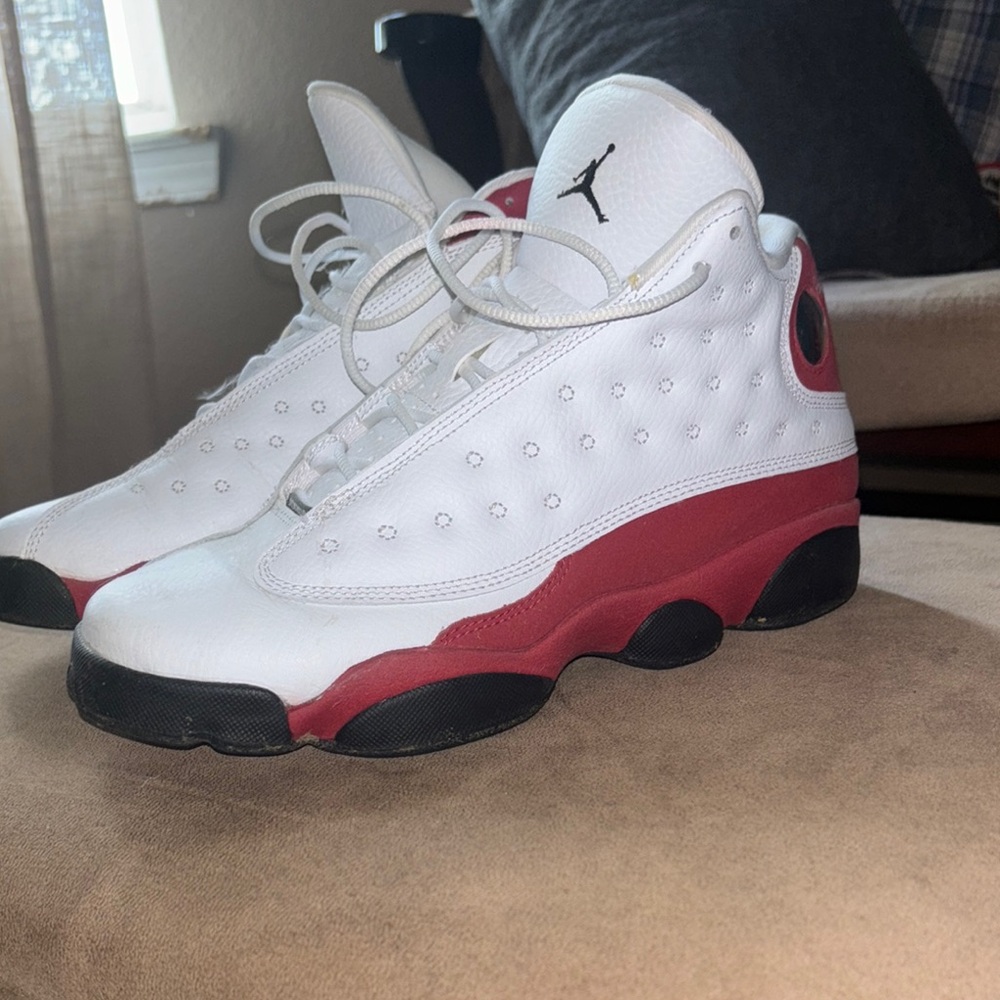 Jordan 13 Retro’s Worn 4 Times 7Y or 9 Women’s